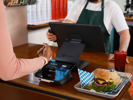 Boost Fast Food Sales: Mastering the Blend of Digital and Physical Marketing